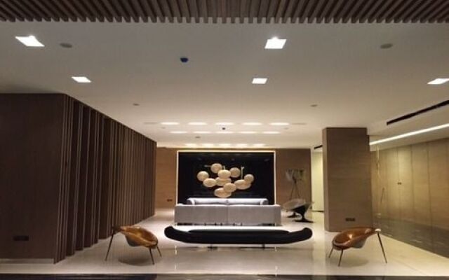Mist Hotel And Spa By Warwick
