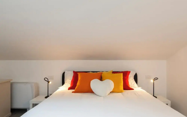 notaMi - Bright Attic M4 - 2 Bedrooms