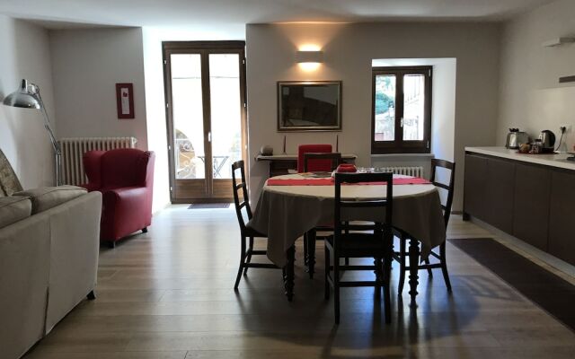 Il Palazzaccio- Palazzo Della Greca Alberi