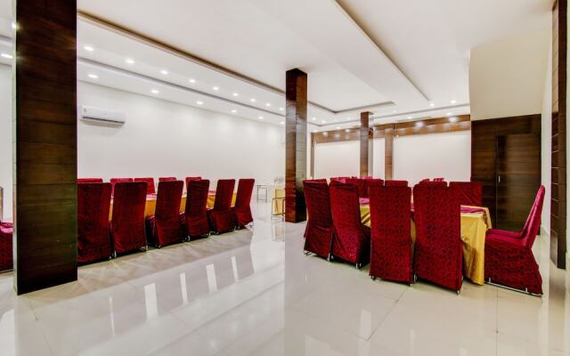 Capital O 30699 Lrc Hotel And Banquet