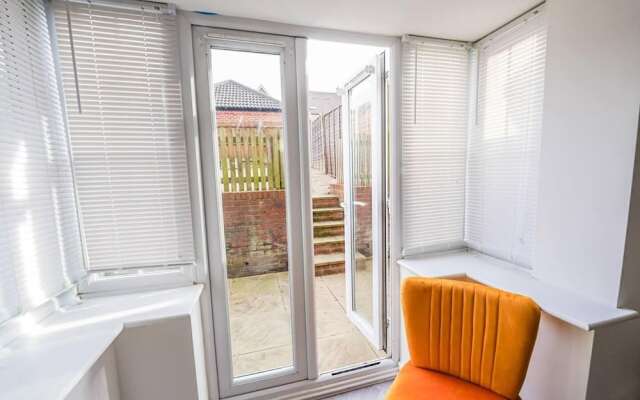 Immaculate 4-bed House in Kings Norton