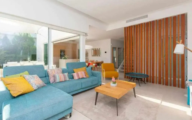 Villa Las Colinas