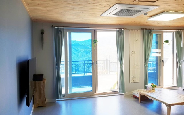 Pyramid Red Clay Pension