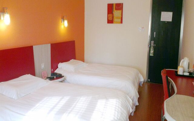 Motel 168 (Shanghai Jinshajiang Road Daduhe Road Metro Station)