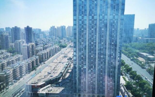 Yiyi Sentiment Apartment Hotel