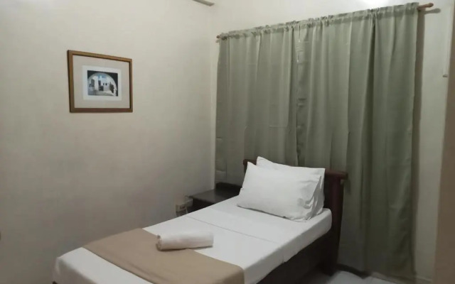 RedDoorz at Casa Marabella Villamonte Bacolod City