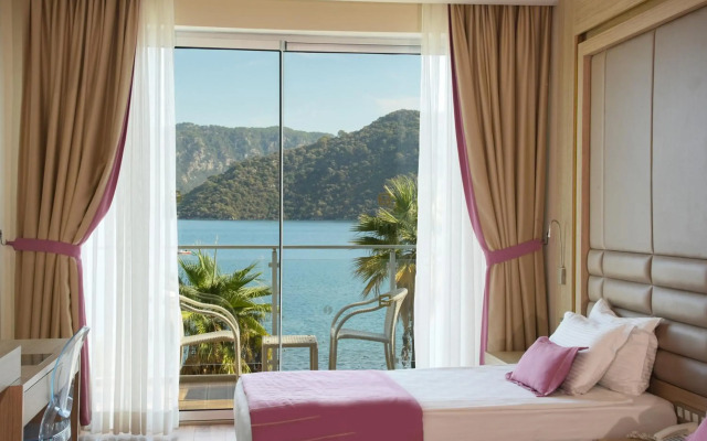 Orka Lotus Beach