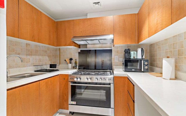 Silkhaus Exclusive 1BR Stay at Julphar Tower
