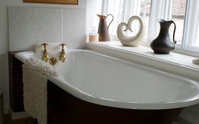 Longbridge Cottage