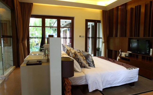 Hui Zhou Hou Niao Shui Rong Zhuang Villa