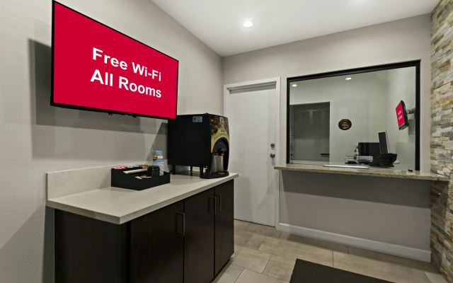 Red Roof Inn Carson - Wilmington