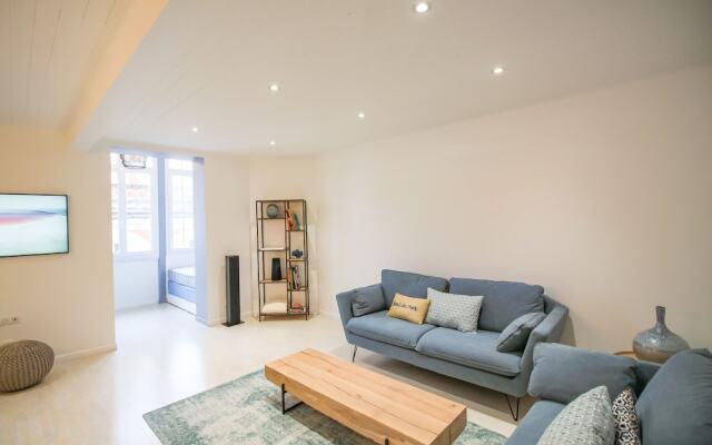 Maison bleue du bassin