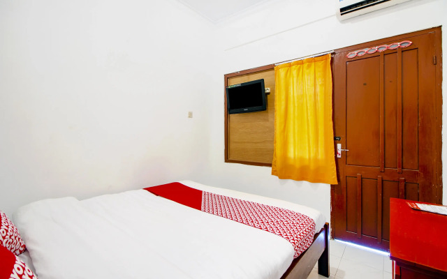 Super OYO 1788 House 24