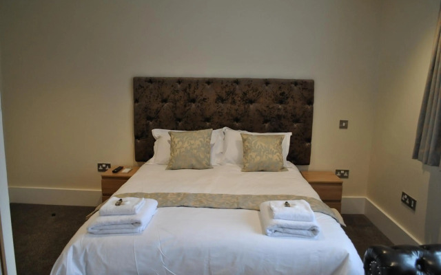 Real Dreams Hotel