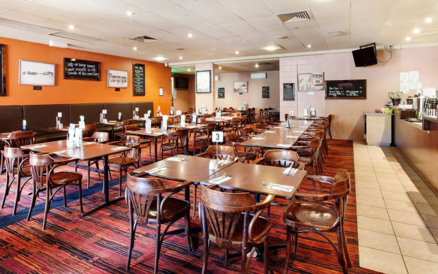 Upper Ross Hotel