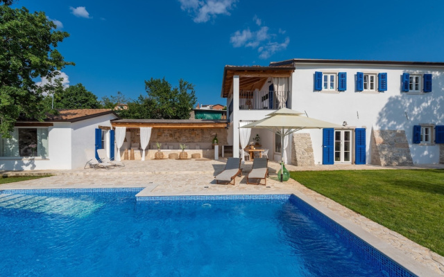 Lavova in Brtonigla With 3 Bedrooms and 2 Bathrooms