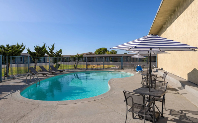 Howard Johnson by Wyndham Modesto Ceres