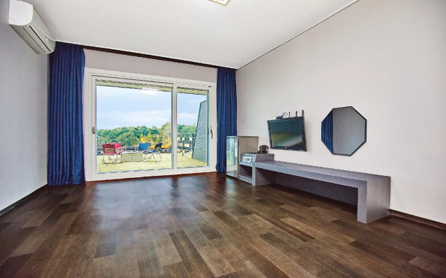 Kolon Hotel