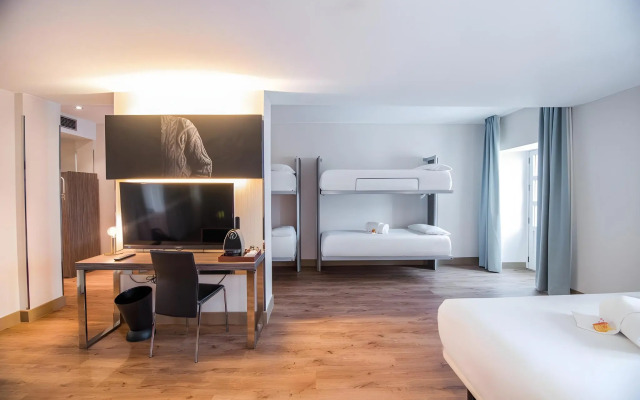 Petit Palace Santa Cruz