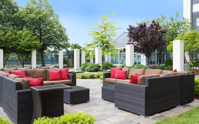Courtyard by Marriott Boston Logan Airport
