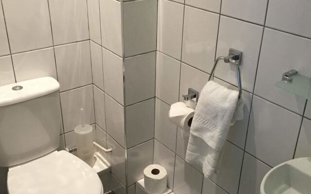 Gatwick Belmont Hotel
