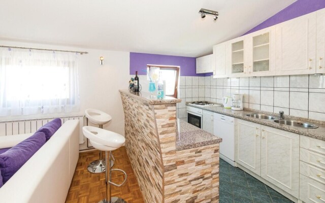 Nice Home in Kastel Novi With Wifi and 5 Bedrooms