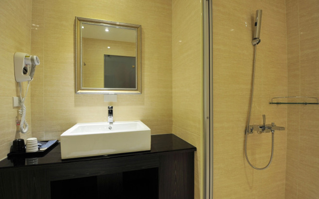 J Hotel