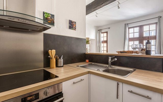 Cosy apartment in historic center by GuestReady