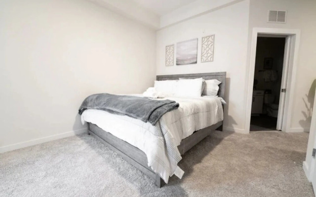 Luxury Apartment 329