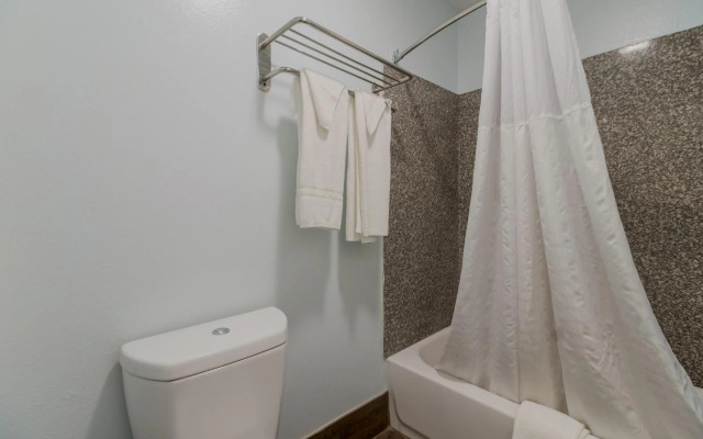 Econo Lodge Inn & Suites Fulton - Rockport