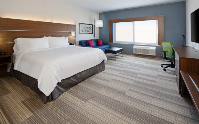 Holiday Inn Express & Suites Murrieta by IHG
