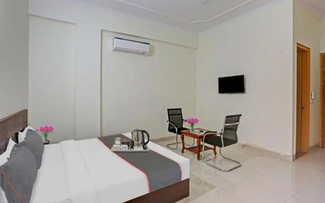 Collection O 702138 Hotel Star Key