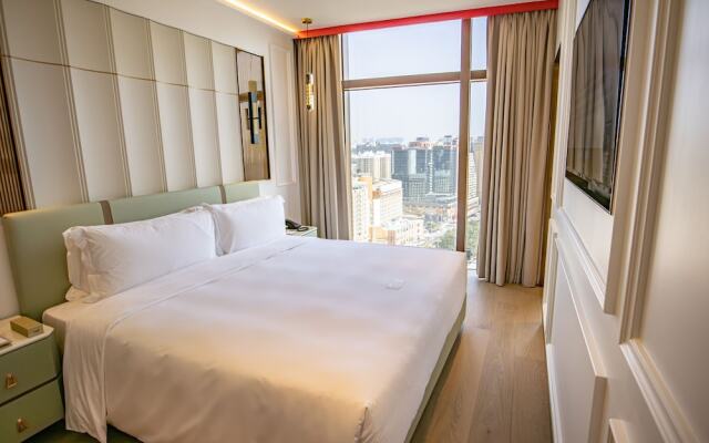 YOHO Resorts World Hotel