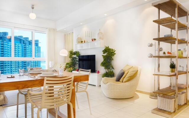 Modern and Airy 2BR in Palm Jumeirah