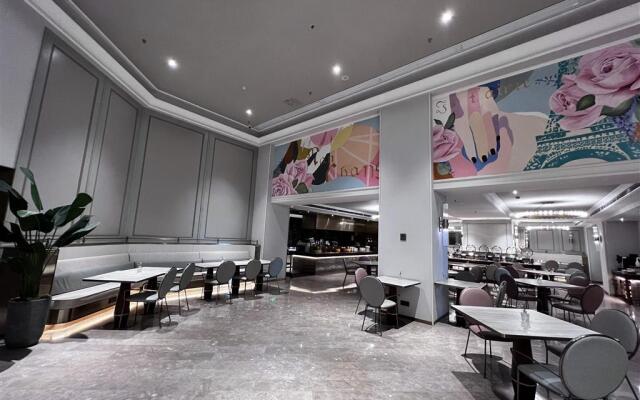 Mercure Nanchang Tengwang Pavilion