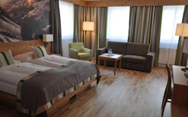 Goldener Adler Wattens