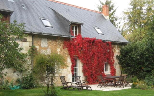 Gîte Saint-Benoît-la-Forêt, 4 pièces, 6 personnes - FR-1-381-188