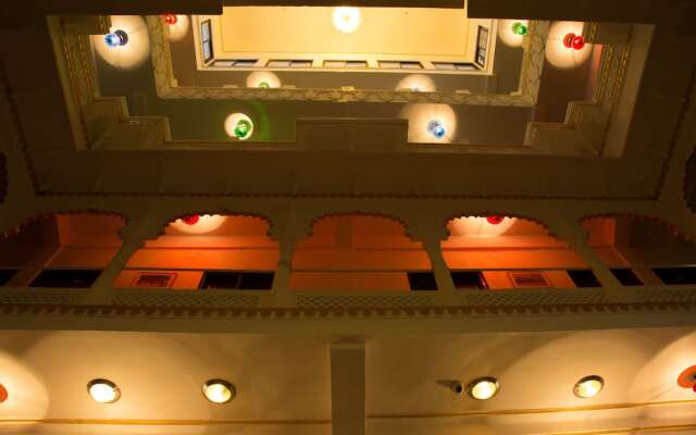 Hotel Nahargarh Palace