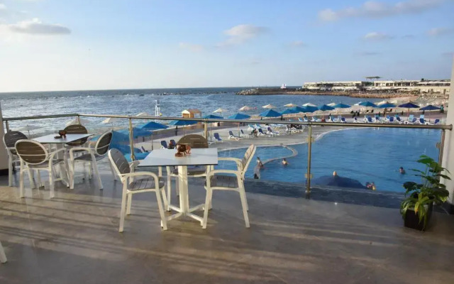 Golden jewel hotel