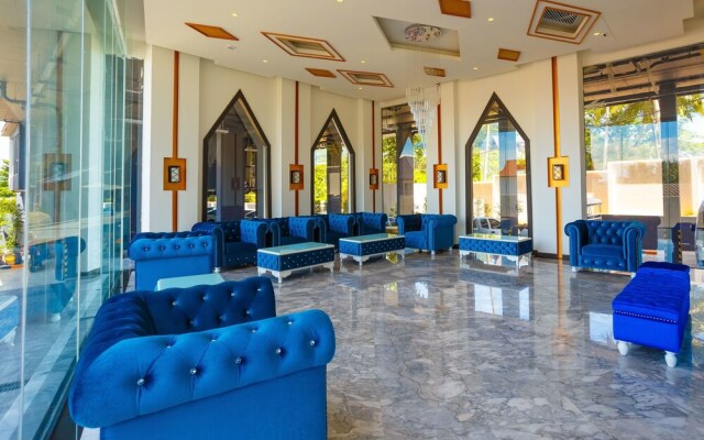 Aristo 2 Beach Front - by Holy Cow 712