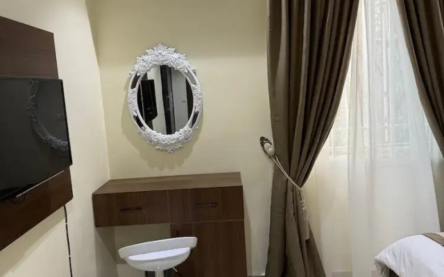 Trinity Shortlet Apartment