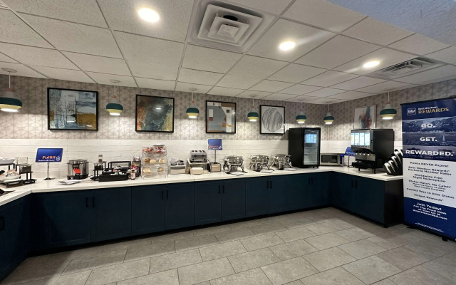 Holiday Inn Express Watertown