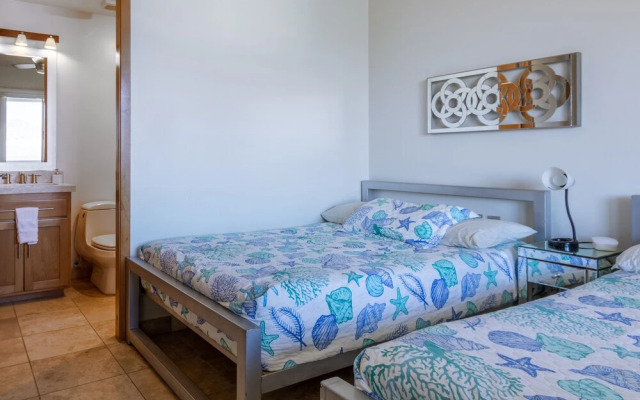 Playa Blanca 3 Bedroom Condo by RedAwning