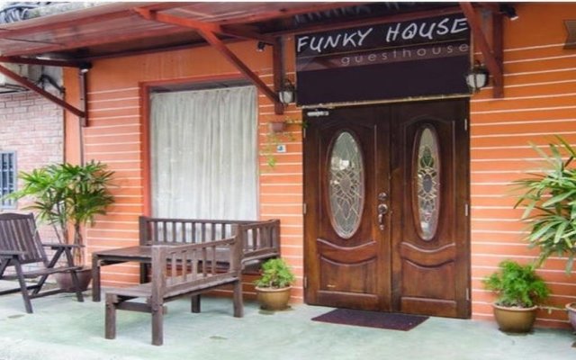 Funky Guest House