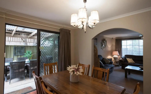 Glenelg North " Home Away From Home"