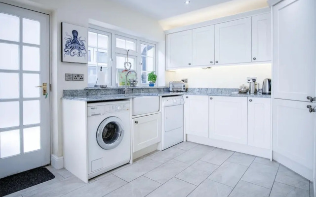 Rainbow Leap - 5 Bed Holiday Home - Saundersfoot