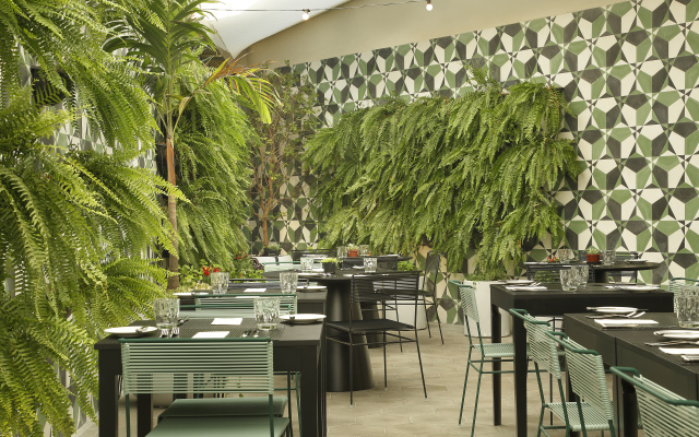 Yoo2 Rio de Janeiro, Tapestry Collection by Hilton