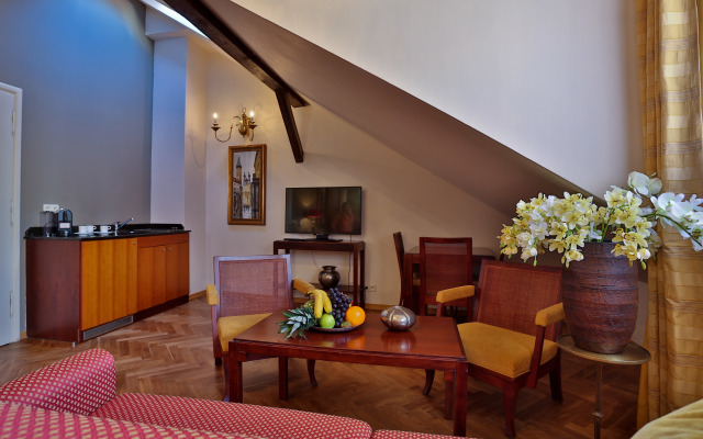 Appia Hotel Residences