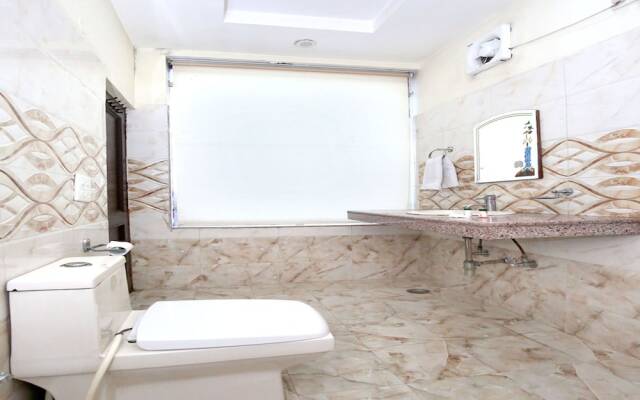 OYO 3004 Hotel Star City