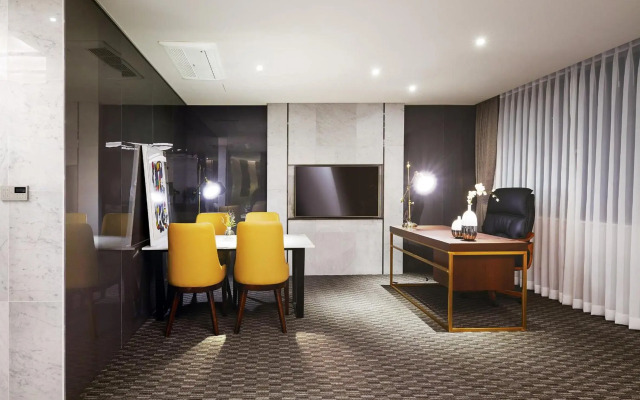 Jeongseon Intoraon Hotel